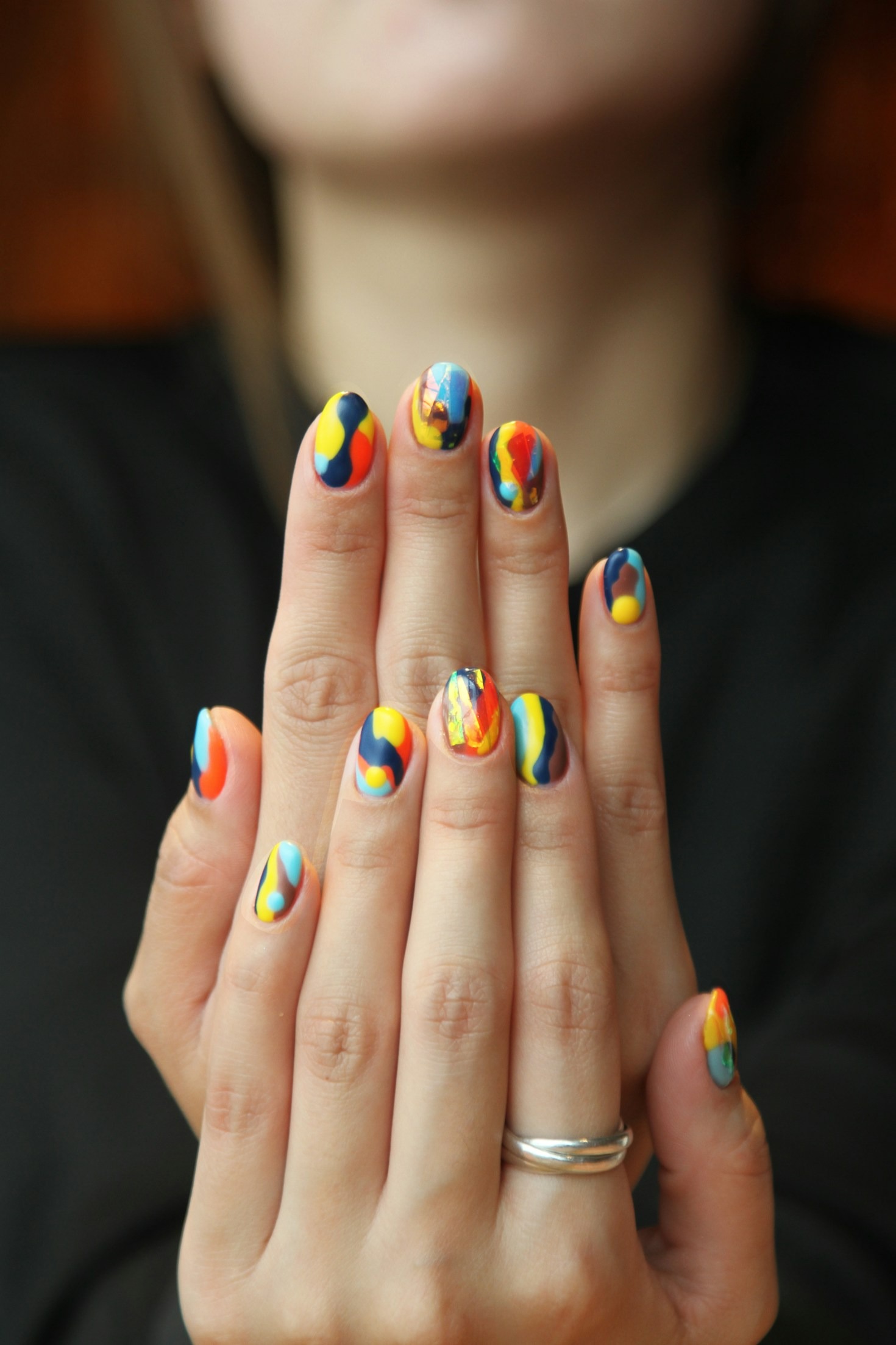 Comment choisir les couleurs parfaites pour vos ongles